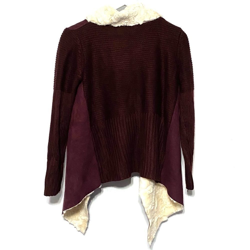 Just Fab white faux fur maroon sweater medium - Picture 8 of 8